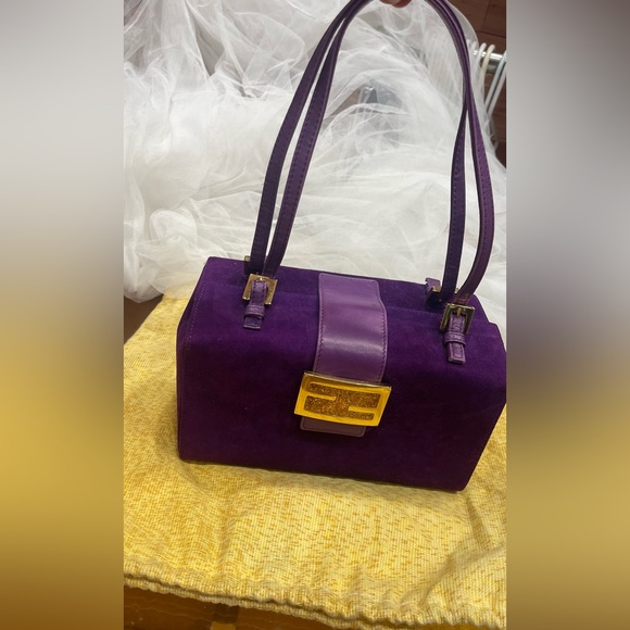 FENDI FF PURPLE and gold SUEDE with yellow silk interior
BOX FLAP BAG - Picture 3 of 11